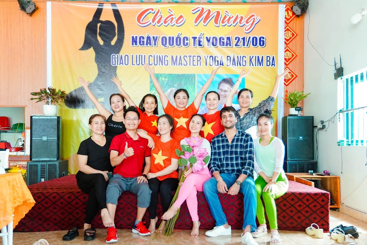 Đặng Kim Ba giao lưu cùng các CLB Yoga tại Yên Thành Nghệ An