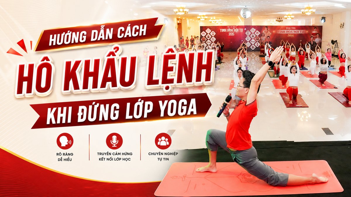Cách hô khẩu lệnh cho HLV Yoga — Đặng Kim Ba cầm micro hô khẩu lệnh khi đứng lớp