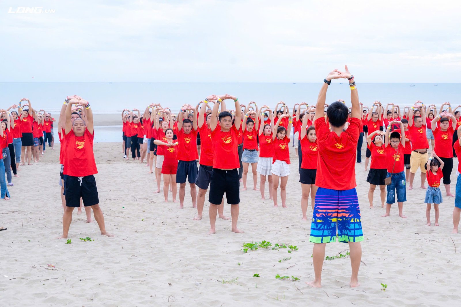 Đặng Kim Ba trong một sự kiện Yoga cộng đồng quy mô lớn tại Hải Phòng