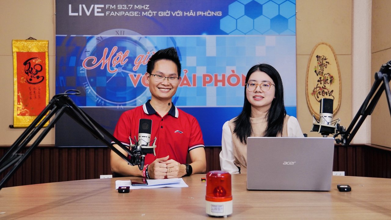 HLV Yoga Đặng Kim Ba chia sẻ trên sóng phát thanh, một kênh khẳng định chuyên môn