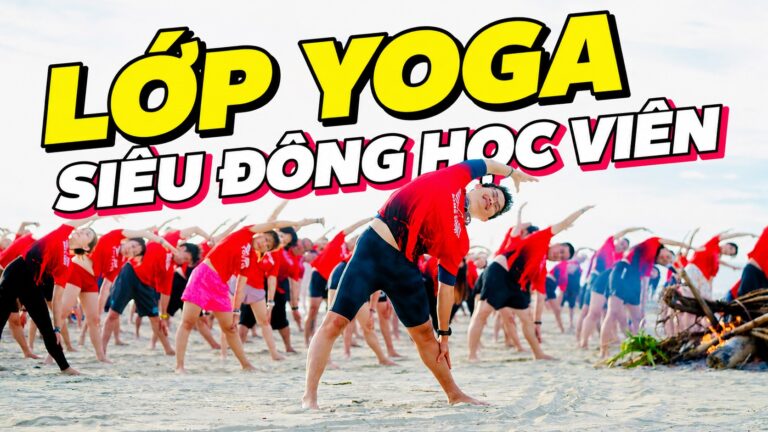 Lớp Yoga siêu đông học viên trên bãi biển - HLV Yoga đông học viên